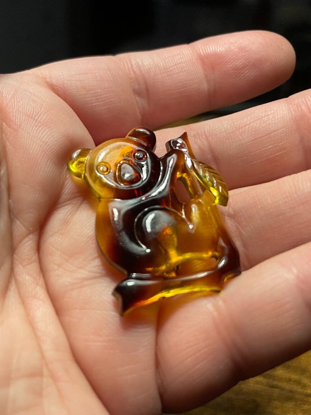 🐨 Vintage Tortoiseshell Lucite Koala Brooch Pin: Translucent Amber Bear Badge